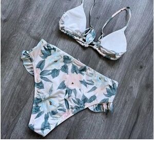 Billabong• Salty Blonde Sandy Bikini Set Babe Ruffle Maui Rider & Tri Top